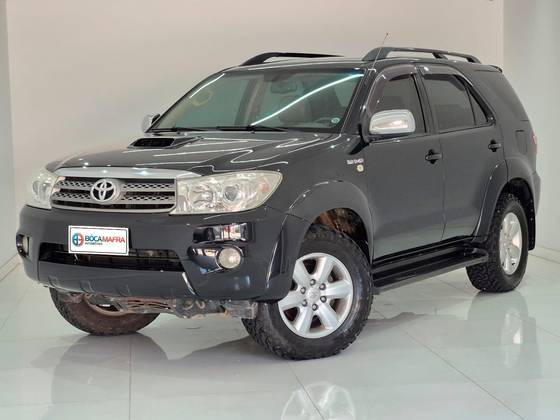 TOYOTA HILUX SW4 3.0 SRV 4X4 16V TURBO INTERCOOLER DIESEL 4P AUTOMÁTICO TOYOTA HILUX SW4 3.0 SRV 4X4 16V TURBO INTERCOOLER DIESEL 4P AUTOMÁTICO
